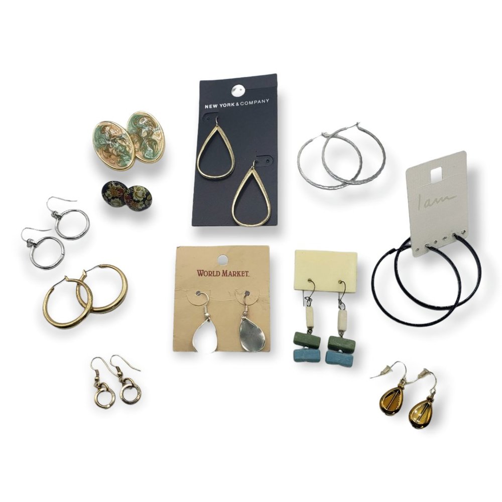 Nice Lot Vintage To New Pierced Earrings All Wearable 11 pairs